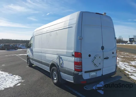 2012 Mercedes-Benz Sprinter 2500 High Roof z USA, uszkodzony, nr VIN WD3PE8CB3C5688427